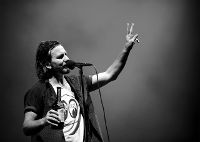 Eddie Vedder Announces Fall 2012 U.S. Solo Tour Dates, Select Tickets Made Available For Reschedule Shows